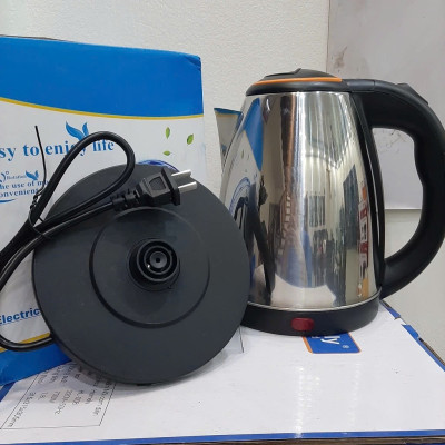 Ấm siêu tốc ELECTRIC KETTLE 1.8L - Ruột ấm  bằng inox cao cấp không gỉ,  Tay cầm cách nhiệt - Công suất lớn 1500W  Hàng chính hãng