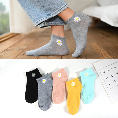 Túi 10 đôi tất  hoa cúc , gấu nữ ,cổ ngắn nhiều màu dễ thương vải cotton đẹp và bền kèm túi dây rút xinh xắn cute cho phái nữ