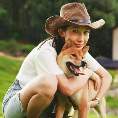 Nón mũ cói cao bồi phong cách Hàn Quốc dành cho cả nam và nữ. Thiết kế đẹp, màu trắng kem nâu nhạt nâu dậm. Kiểu dáng gập gọn tiện lợi.    * Sản phẩm mang phong cách Hàn Quốc Dona25060101