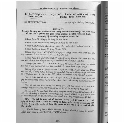 Sách So Sánh Luật Đất Đai Năm 2013 - 2024 và Các Văn Bản Pháp Luật Hướng Dẫn về Đất Đai (V2449A)