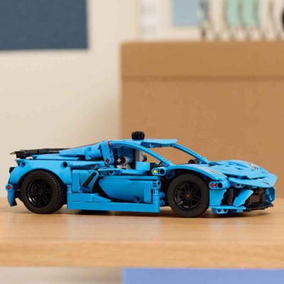 Đồ Chơi Lắp Ráp Siêu Xe Corvette Stingray Xanh Dương LEGO TECHNIC 42217-LG (732 chi tiết)