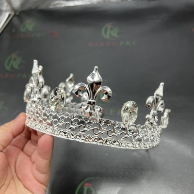 Vương miện nam vướng chóp nhọn đá tròn màu trắng cao 6cm