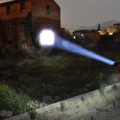 Bộ 1 đèn pin siêu sáng C’MON GUARD XML-T6 LED 10W Và 1 Pin UF01