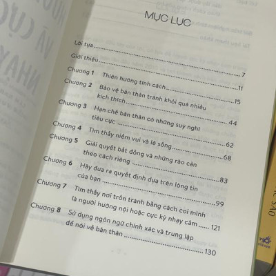 Sách - Dám sống hướng nội và cực kỳ nhạy cảm: Cẩm nang về ranh giới, niềm vui và sự chữa lành (Nhã Nam HCM)