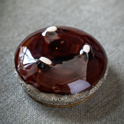 Đế xông trầm - đốt nhang vòng bản đẹp chất liệu gốm sứ tráng men