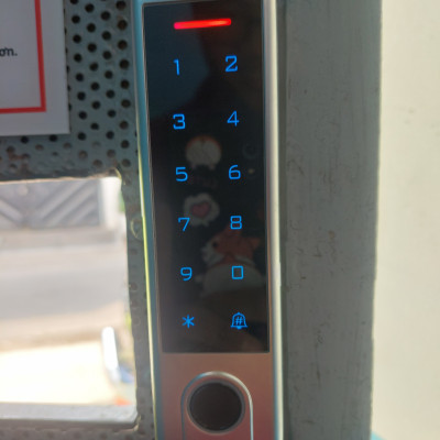 Bộ khóa cửa quản lý trên điện thoại HF3 wifi với khóa thẻ từ chốt ngang + khóa nam châm ( Hàng nhập khẩu)