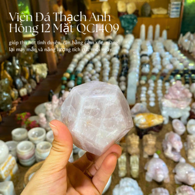 Thạch anh hồng 12 mặt NHASAN QC1409 viên đá của tình duyên, sự  chữa lành và thư thái - nặng 520gr, đường kính 8cm