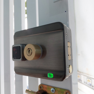 Bộ khóa cửa quản lý trên điện thoại HF3 wifi với khóa thẻ từ chốt ngang + khóa nam châm ( Hàng nhập khẩu)