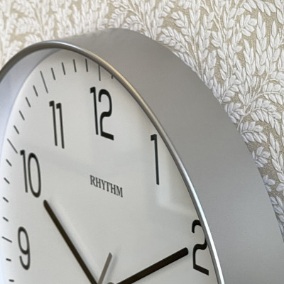 Đồng hồ treo tường Nhật Bản Rhythm CFG723NR19 Kt 30.5 x 4.5cm, 985g Vỏ nhựa. Dùng Pin.