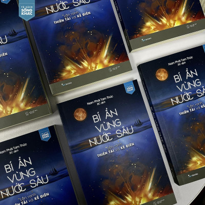 Bí Ẩn Vùng Nước Sâu - Lằn Ranh Thiên Tài Và Kẻ Điên - Bản Quyền