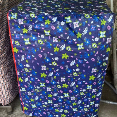 Áo phủ  máy giặt cửa trên  cho máy từ  9 -  10 kg  , vải dù siêu bền ,  thoáng khí  , chống nước  , chống bụi tốt   bảo vệ máy  khỏi mưa nắng khi để ban công giao màu ngẫu nhiên