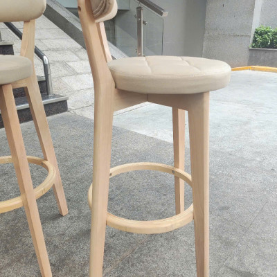 Ghế đảo bếp khung gỗ cao 62cm CB BEE-62W Nội thất Capta Ghế bar gỗ có lưng nệm bọc giả da kem đen cam đất stool chair hcm city