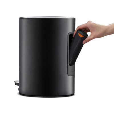 Thùng rác Joseph Joseph EasyStore Steel Pedal Bin 70595 5L màu đen nhám Hàng chính hãng