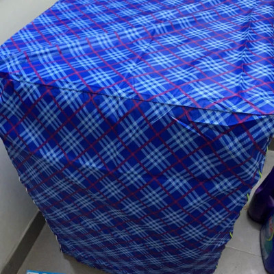 Áo phủ  máy giặt cửa trên  cho máy từ  9 -  10 kg  , vải dù siêu bền ,  thoáng khí  , chống nước  , chống bụi tốt   bảo vệ máy  khỏi mưa nắng khi để ban công giao màu ngẫu nhiên