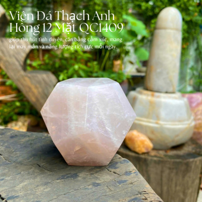 Thạch anh hồng 12 mặt NHASAN QC1409 viên đá của tình duyên, sự  chữa lành và thư thái - nặng 520gr, đường kính 8cm