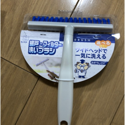 Cây bàn chải vệ sinh rèm cửa/cửa kính Kokubo 26cm thiết kế tay cần chắc chắn - Hàng nội địa Nhật Bản
