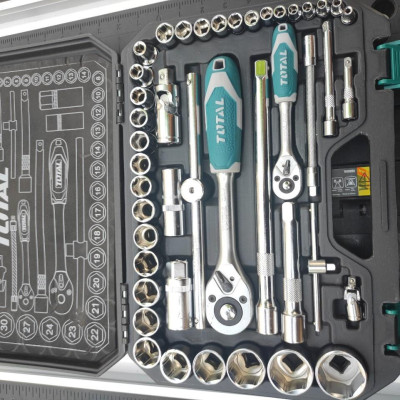 BỘ 44 CÁI SOCKET   (1/4+1/2 INCH) & CẦN 2 CHIỀU TOTAL THT421441 - HÀNG CHÍNH HÃNG