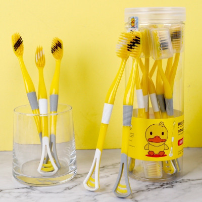 Sản phẩm dụng cụ vệ sinh -Hộp 8 cây bàn chải cho bé 2 in 1 kèm dụng cụ cạo lưỡi ,cán cầm chống trượt ,lông bàn chải sợi tơ siêu mềm , giúp chải răng sạch hơn , giảm vi khuẩn gây sâu răng và hôi miệng an toàn và tiện lợi