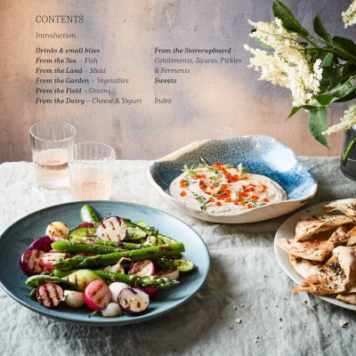 Sách - Mediterranean Summer Table - Timeless, versatile recipes for every occa by Kathy Kordalis (US edition, hardcover)