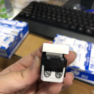 Công tắc D Panasonic WEV-5033-7SW (2 cực) dòng Wide có đèn báo - Hàng chính hãng