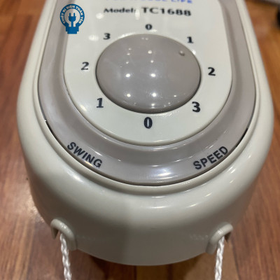 Quạt treo tường Senko TC1688 công suất 47W, mẫu mới 2022 - Giao màu ngẫu nhiên - Hàng chính hãng