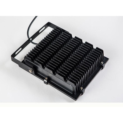 Đèn pha LED FELIOS tiết kiệm điện năng