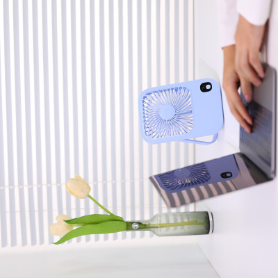 Quạt tích điện mini để bàn YOOBAO F01P xanh 10000mAh cho bàn làm việc, tiện lợi bỏ túi - có màn hình hiển thị pin - Hàng chính hãng