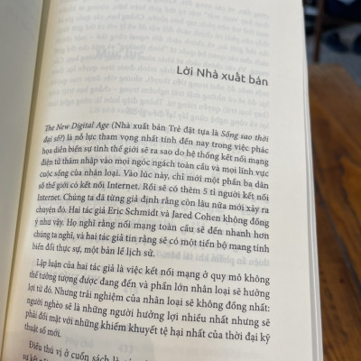 SỐNG SAO TRONG THỜI ĐẠI SỐ? - Định hình lại tương lai của con người, quốc gia và doanh nghiệp – Eric Schmidt và Jared Cohen – Hoàng Thạch Quân dịch – NXB Trẻ (Bìa mềm)