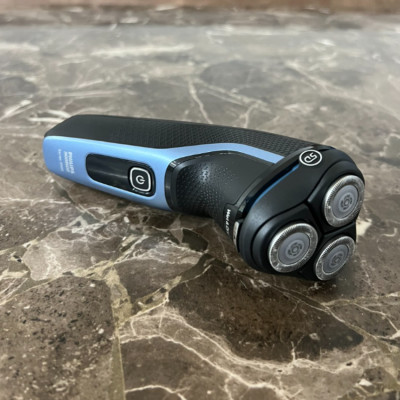 Máy cạo râu khô và ướt 5D Pivot & Flex Heads Philips Norelco S3212 cao cấp - Hàng Chính Hãng