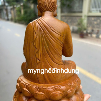 Tượng phật thích ca bằng gỗ bách xanh thơm nức cao 20x15x12cm