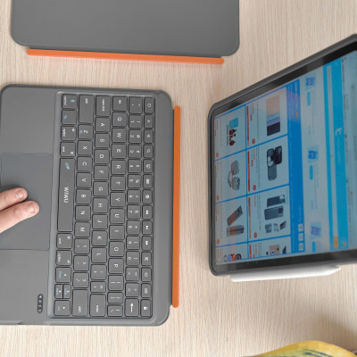 Bao da nam châm kèm bàn phím WIWU COMBO 3IN1 cho IPad Air M3 , A16, Pro M4 ,Air 6,Gen 10 ,Gen 9,11 inch M1,M2 ,12.9 inch - Hàng Nhập Khẩu