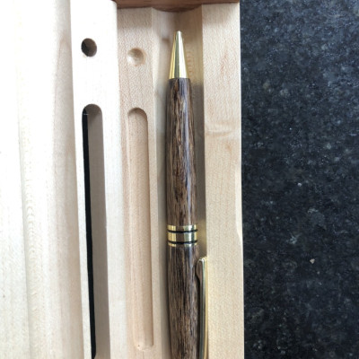 bút trầm hương cao cấp