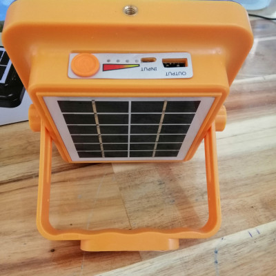 ĐÈN PHA NĂNG LƯỢNG MẶT TRỜI CÂM TAY 200W,SIÊU TIẾT KIỆM VÀ TIỆN LỢI