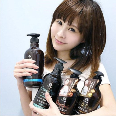 Sữa Tắm Nước Sông Băng Hương Green Aqua Dưỡng Da Tươi Mát Dr