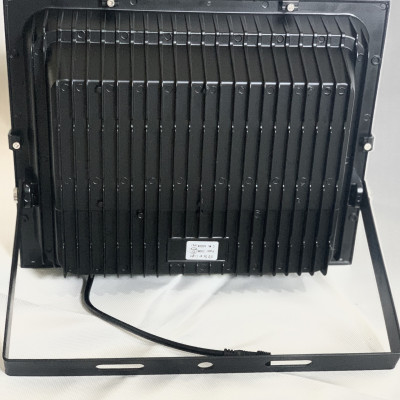 Đèn Pha Năng Lượng Mặt Trời 200w IP76 498 chip leds