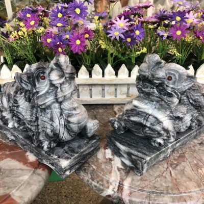 Cặp Tỳ Hưu phong thủy đá cẩm thạch vân đen có đế - Dài 20 cm