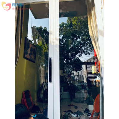 Khoá cửa nhôm vân tay Demax SL902 BL App, Remote, Face ID - Hàng chính hãng