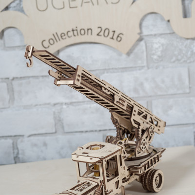Mô Hình Gỗ Cơ Khí - UGEARS Fire Truck - Xe thang cứu hỏa, mô hình lắp ráp 3D, Chính Hãng Ugears, nhập khẩu nguyên bộ EU, Đồ chơi trí tuệ