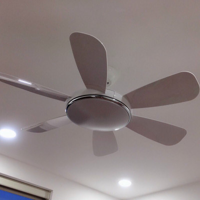 QUẠT TRẦN ĐÈN 6 CÁNH,TẶNG KÈM ĐIỀU KHIỂN TỪ XA,LED 3 CHẾ ĐỘ ÁNH SÁNG,ĐỘNG CƠ DC SIÊU TIẾT KIỆM ĐIỆN