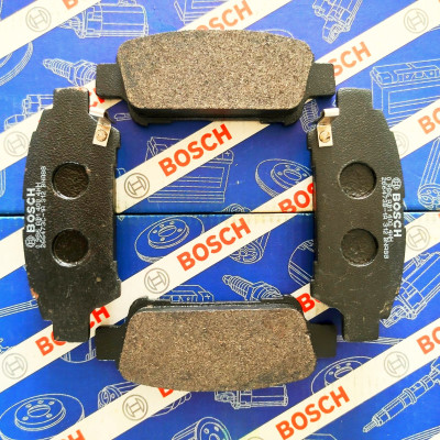 Bố Thắng Sau Toyota Sienna 3.3/3.5 (-2010) Previa (-2006) Alphard (-2008) - Bosch BP 1400