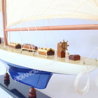 Mô hình thuyền buồm Columbia (trắng - xanh dương)