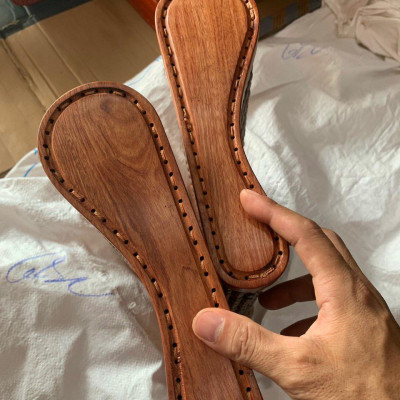 Gối Công Thái Học - Gối Hạt Gỗ Trắc Miếng Kích Thước 36cmx24cmx8/4cm ( video , hình thật )