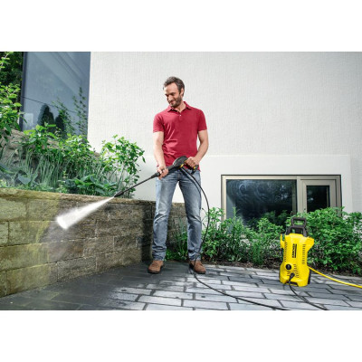 Combo Máy Phun Rửa Áp Lực Cao Karcher K2 Full Control Car Và Nước Rửa 3 Trong 1 (1L)