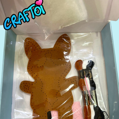 KIM NHỰA Bộ Thủ Công Trẻ Tự Làm Thú Bông 5+ CORGI KING FLUFFY I Craftoi Felt Sewing toy prepunched holes plastic needle
