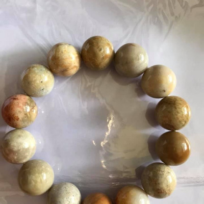 Vòng Nam Đeo size 14ly gồm 14 hạt vô cung Chât liệu SAN HÔ HÓA THẠCH  Vòng Màu vàng trắng Sáng Nam đeo tay đẹp sang tốt ạ