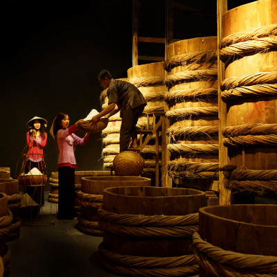 Đặc Sản Phan Thiết - Thùng 6 Chai Nước Mắm Nhỉ Cá Cơm Than Làng Chài Xưa 525Ml/Chai Sánh Đặc Thịt Cá 300 Năm Truyền Thống