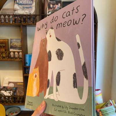 Sách - Why do Cats Meow?: Curious Questions About Your Favorite Pets by Nick Crumpton