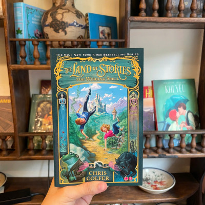 Sách - The Land of Stories the Wishing Spell by Chris Colfer/ Sách thiếu nhi tiếng Anh