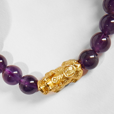 Vòng tay đá thạch anh tím charm tỳ hưu bọc vàng 24k Ngọc Quý Gemstones
