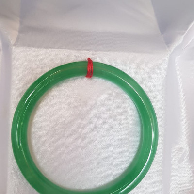 Vòng cẩm thạch Đậu Lý AI CN 53mm Ni 53mm x cọng 7mm Màu xanh Ngọc Đậm đều bóng đẹp xinh xắn Hợp Nữ mệnh Mộc mệnh Hỏa mệnh Thủy 52kg-56kg đeo đẹp ạ